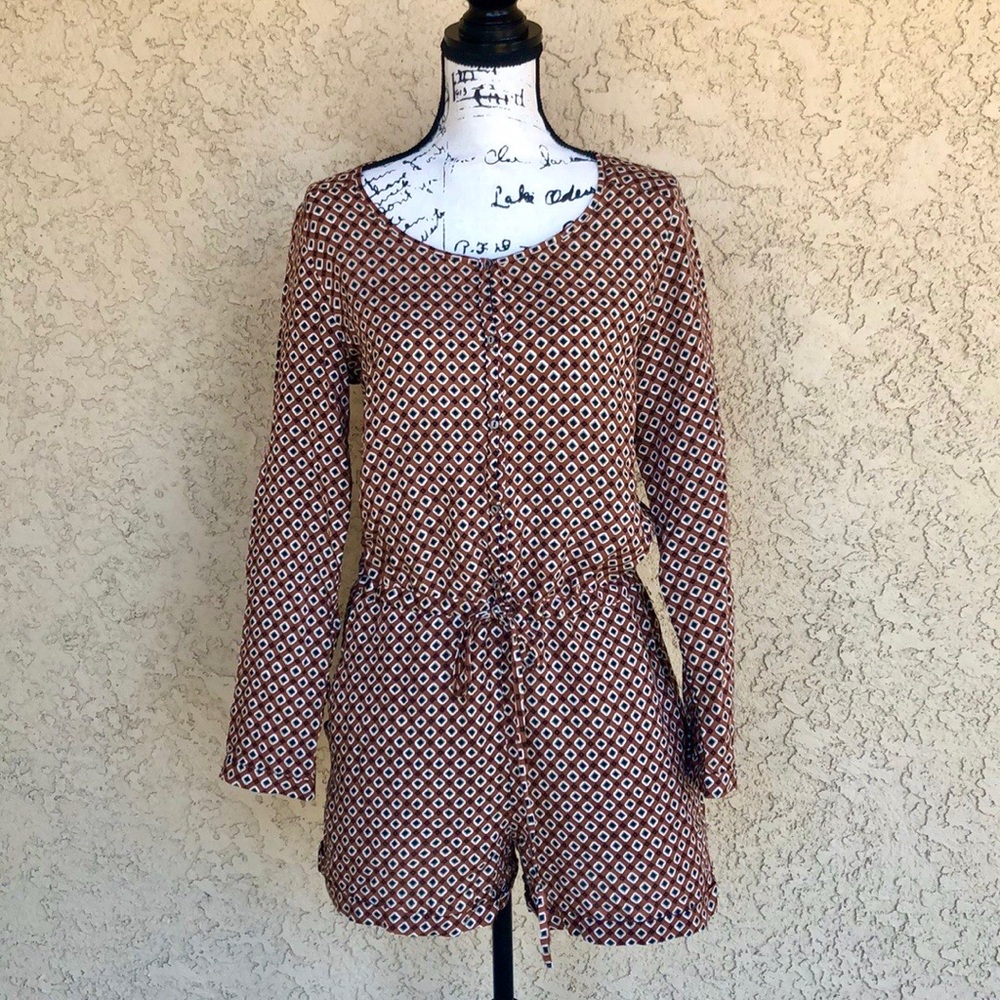 Alythea Brown Patterned Romper size Medium